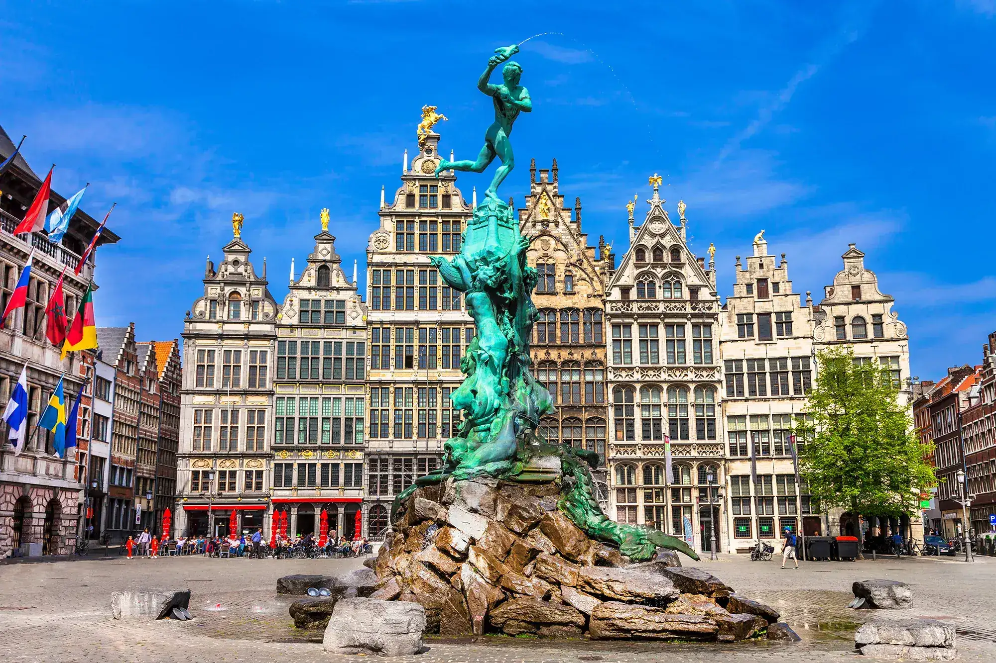 Grote Markt mit Brabo Statue in Antwerpen
