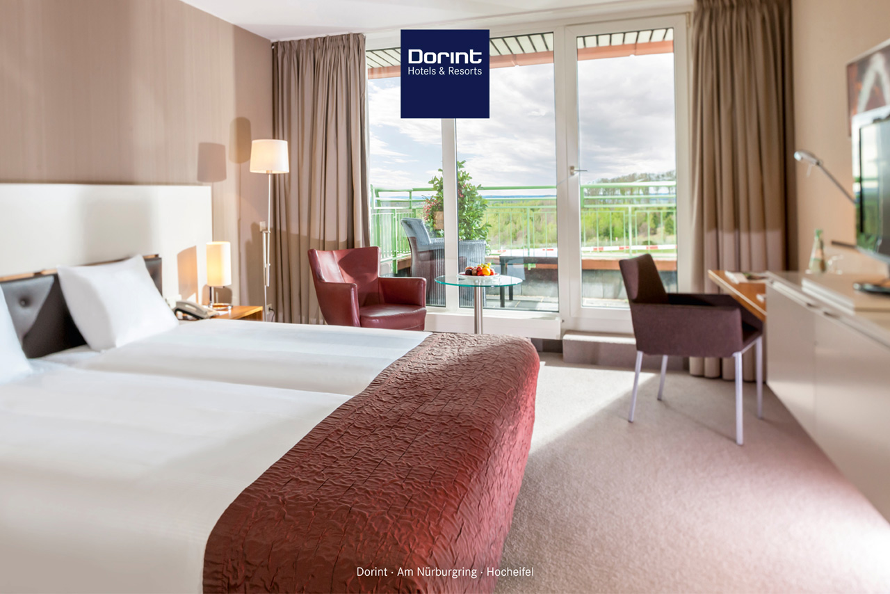 Dorint Hotels und Resorts - Am Nürburgring - Zimmerbeispiel mit Balkon
