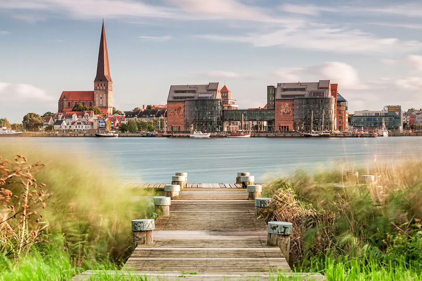 Kurzurlaub Rostock mit Blick auf die Stadt