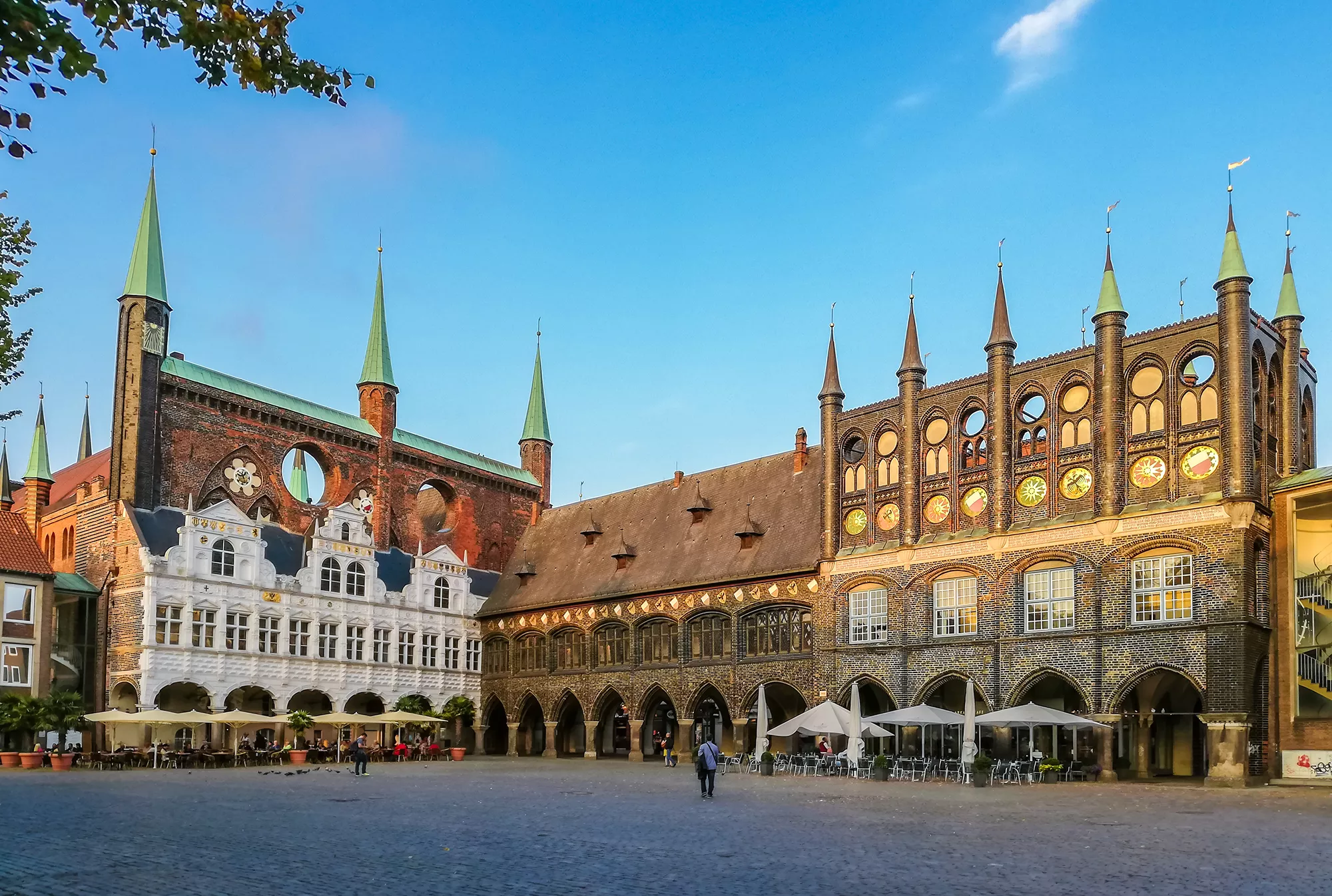 Besuch der Rathaus während Lübeck Städtereise